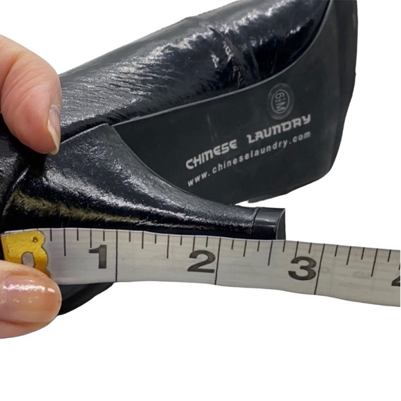 Chinese Laundry Black Leather Jaeger Heels - Picture 8 of 8